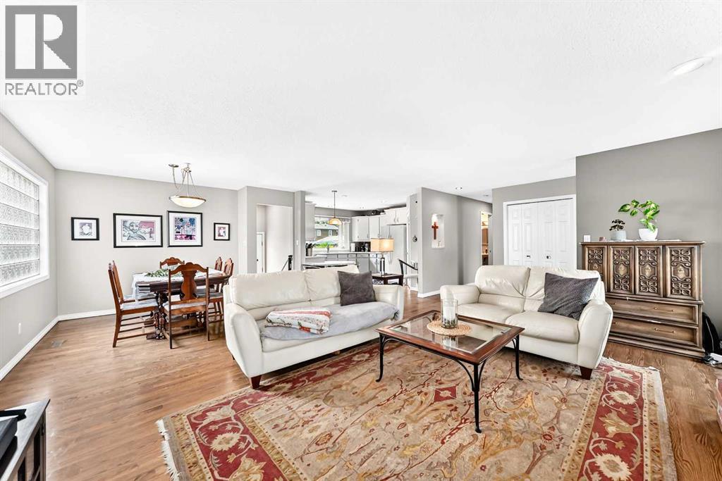 256 Midvalley Place SE