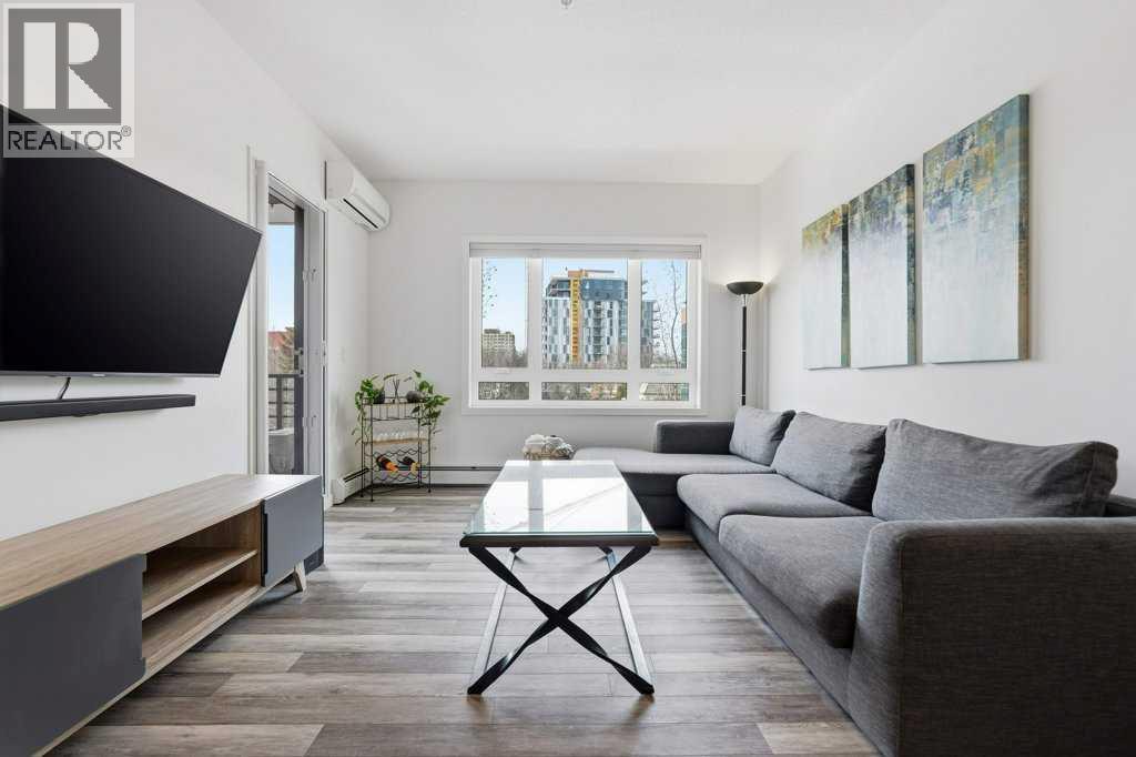 305, 120 18 Avenue SW