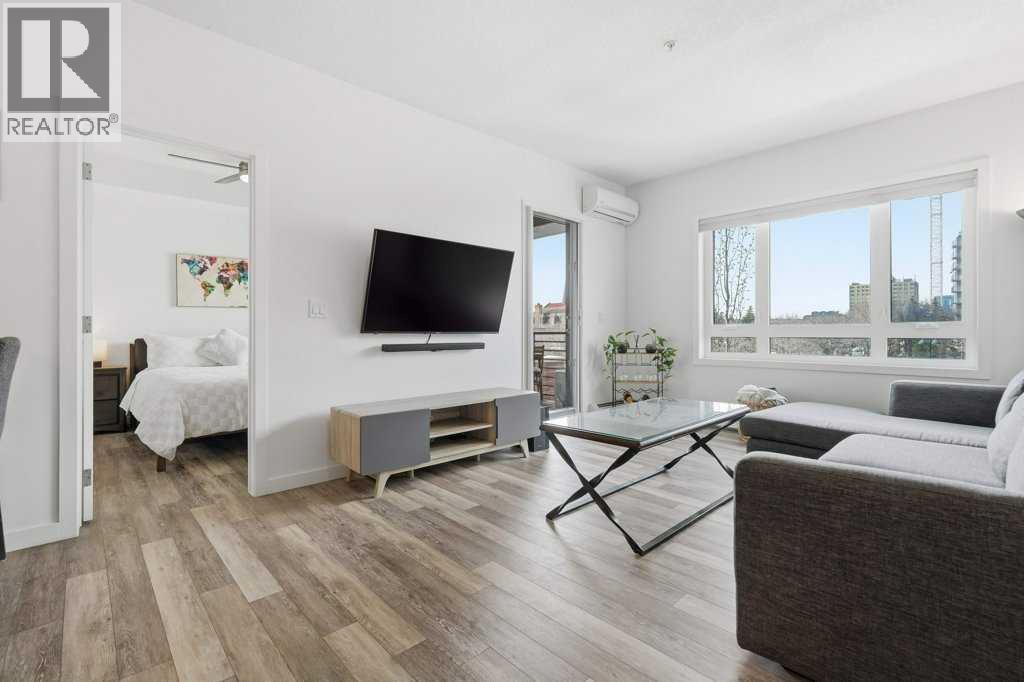 305, 120 18 Avenue SW