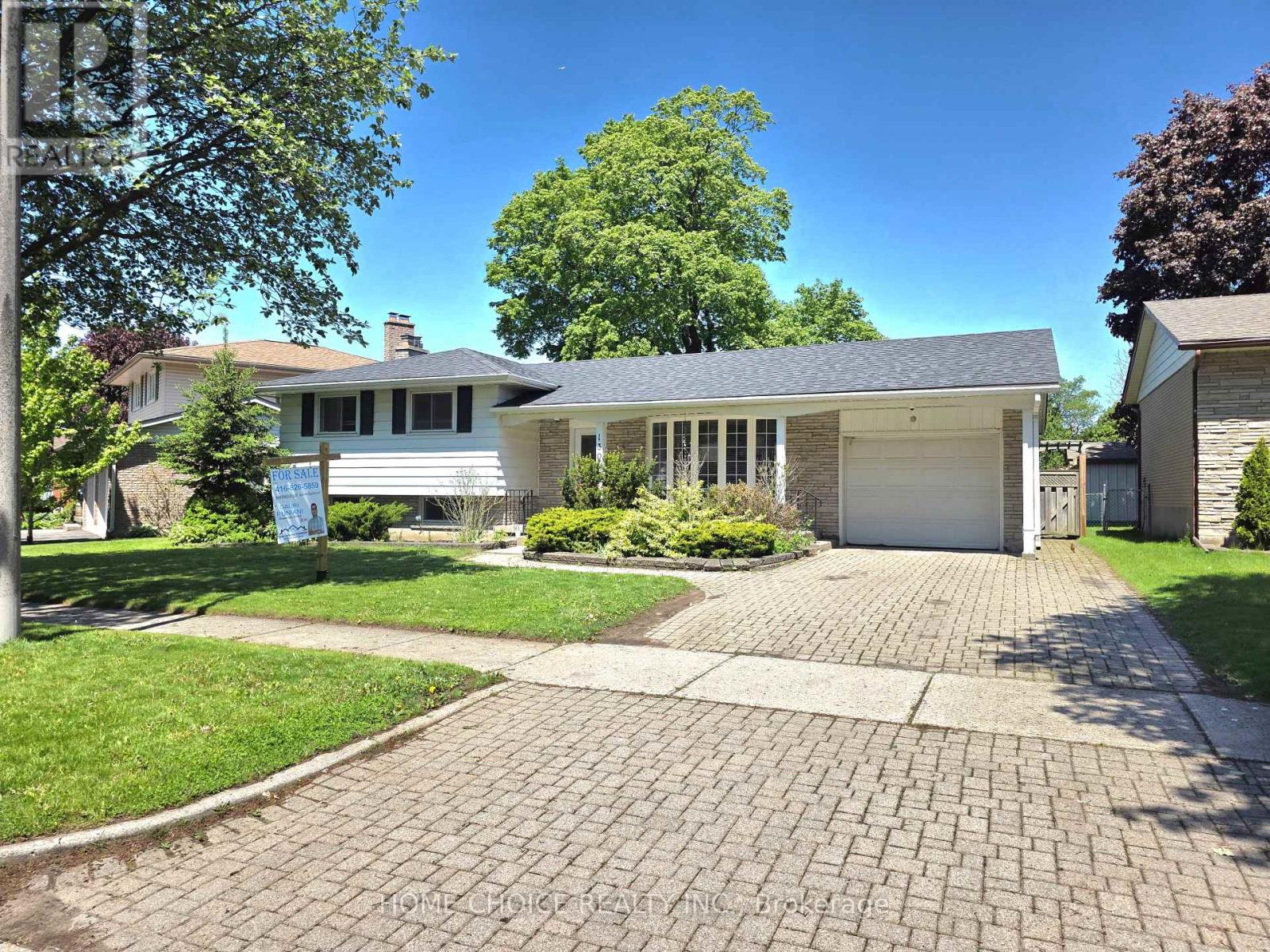 130 CHAMPLAIN CRESCENT