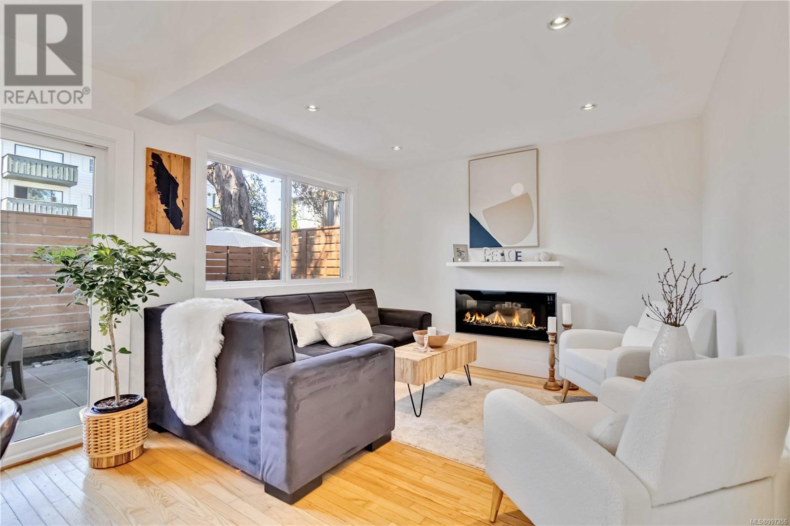 126 Rendall St