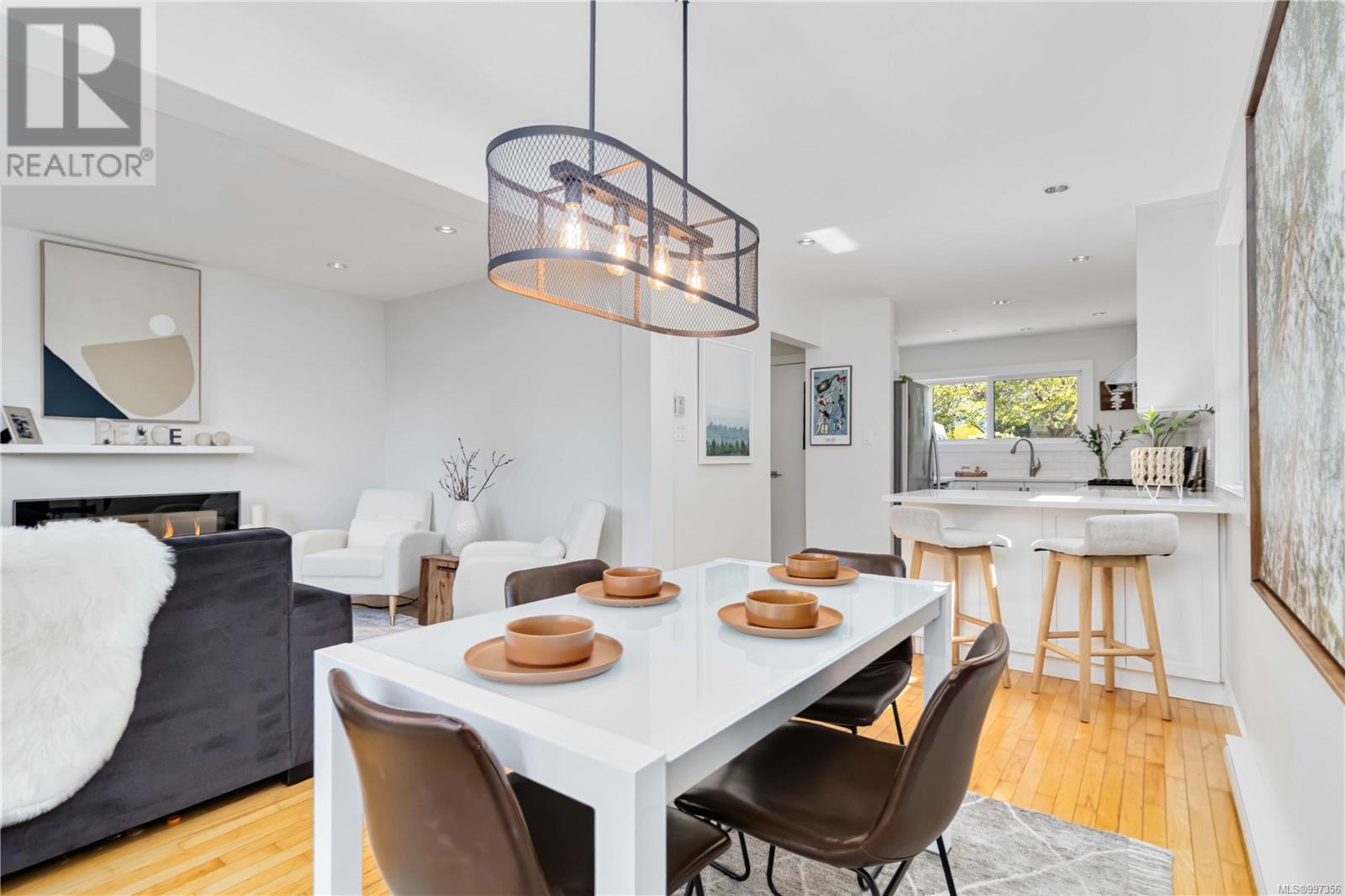 126 Rendall St