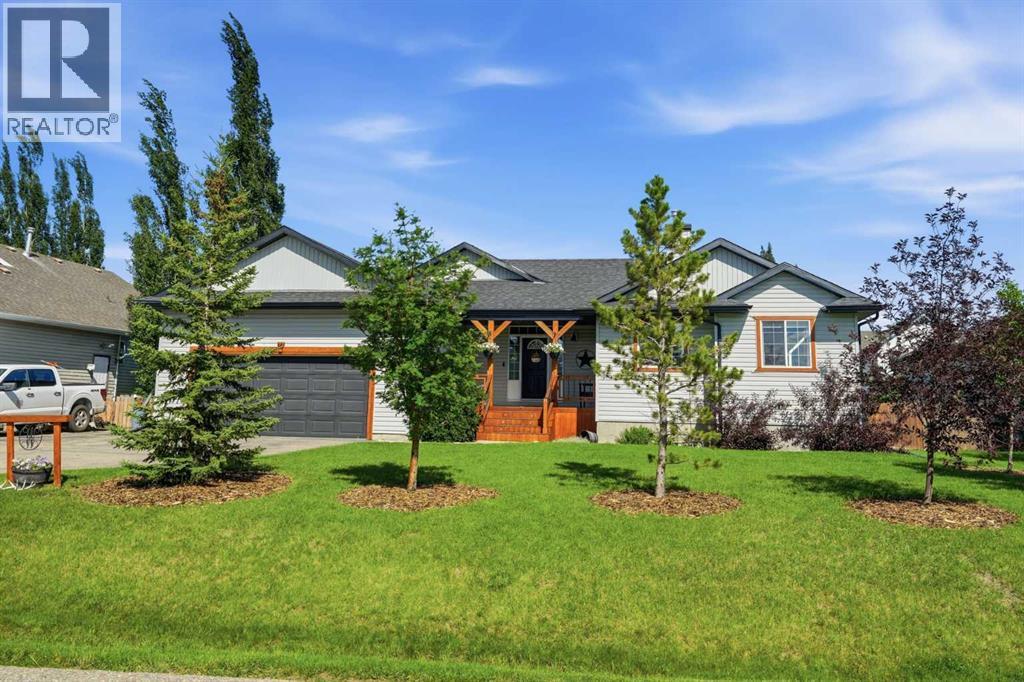 14 Lloyd Crescent NE
