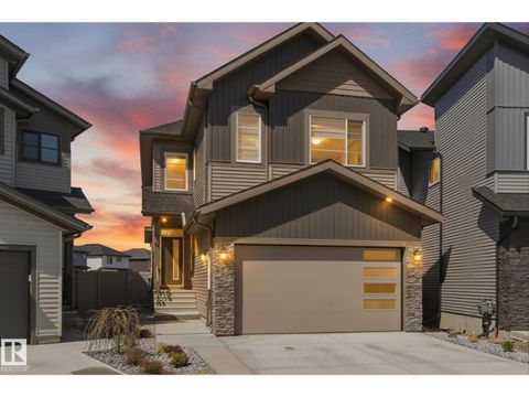 14 ENNS CT Fort Saskatchewan AB T8L0Z4