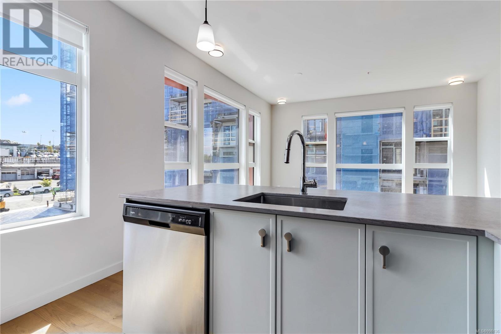 312 629 Speed Ave