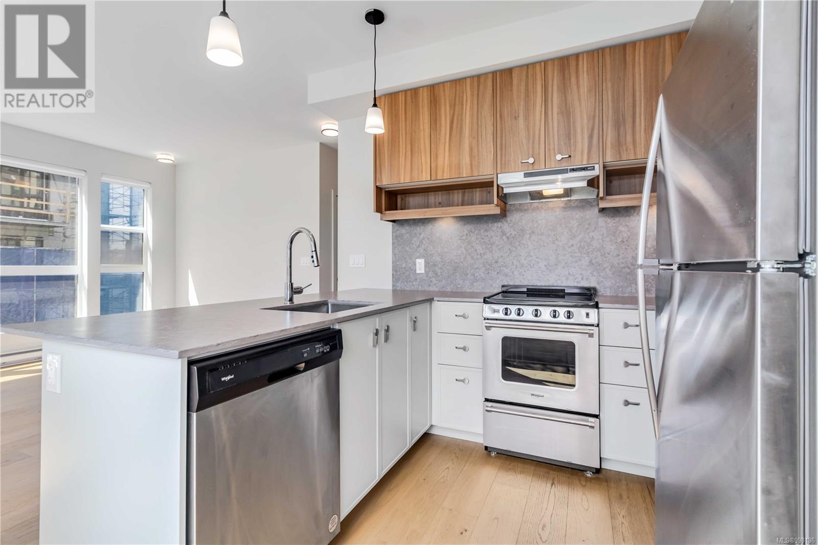 312 629 Speed Ave