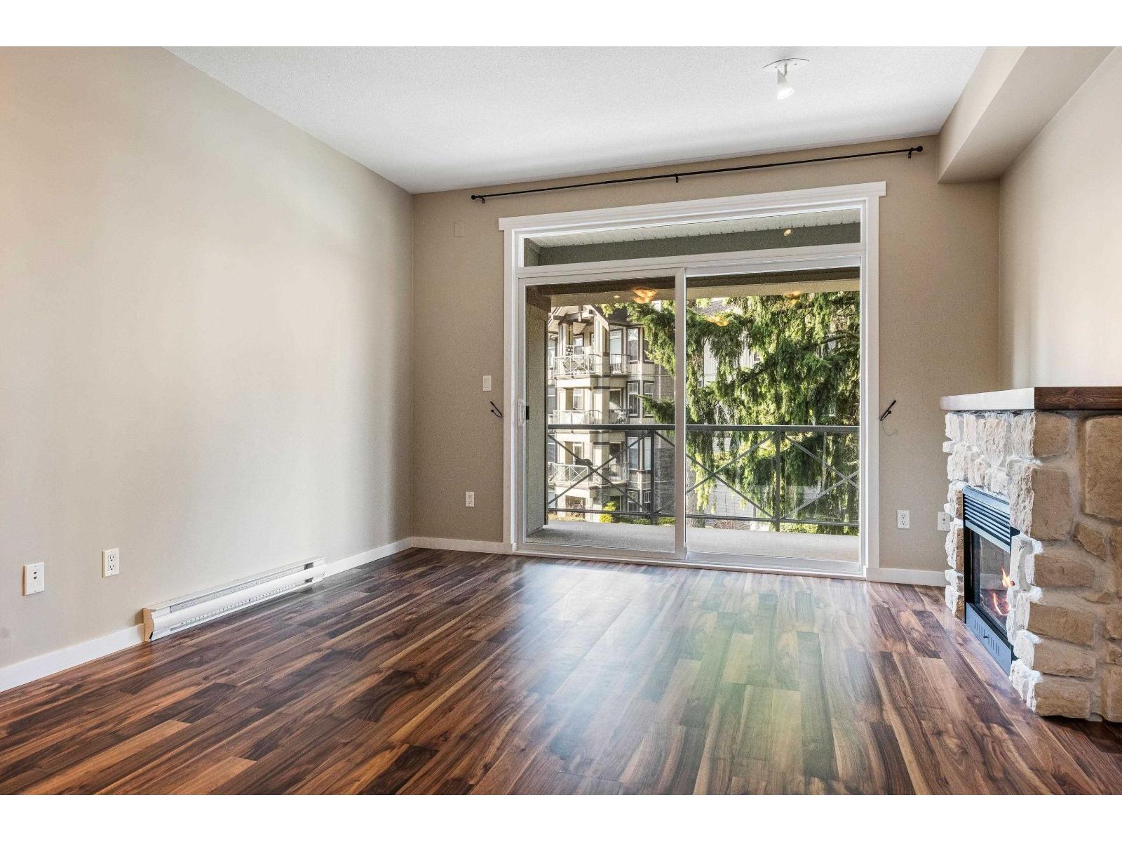 309 33338 E BOURQUIN CRESCENT