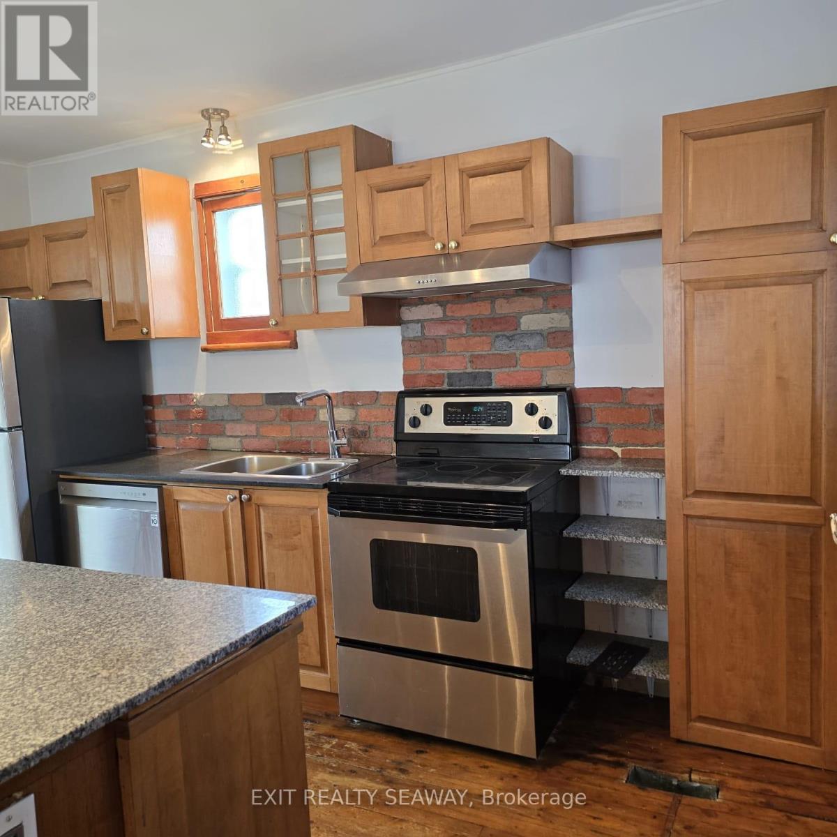 140 BELMONT STREET - Photo 4