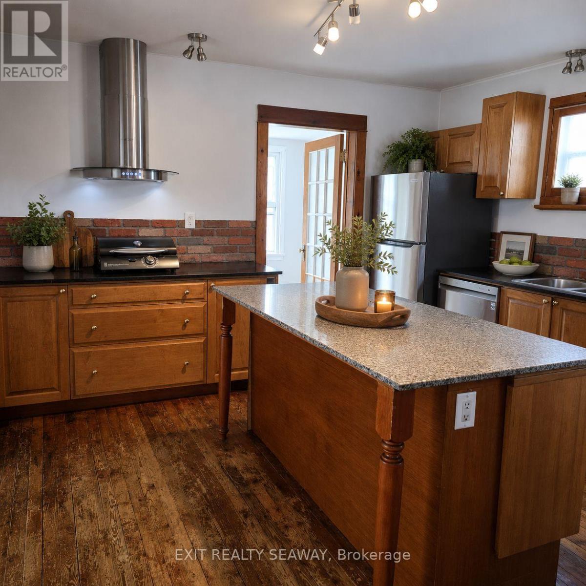 140 BELMONT STREET - Photo 2