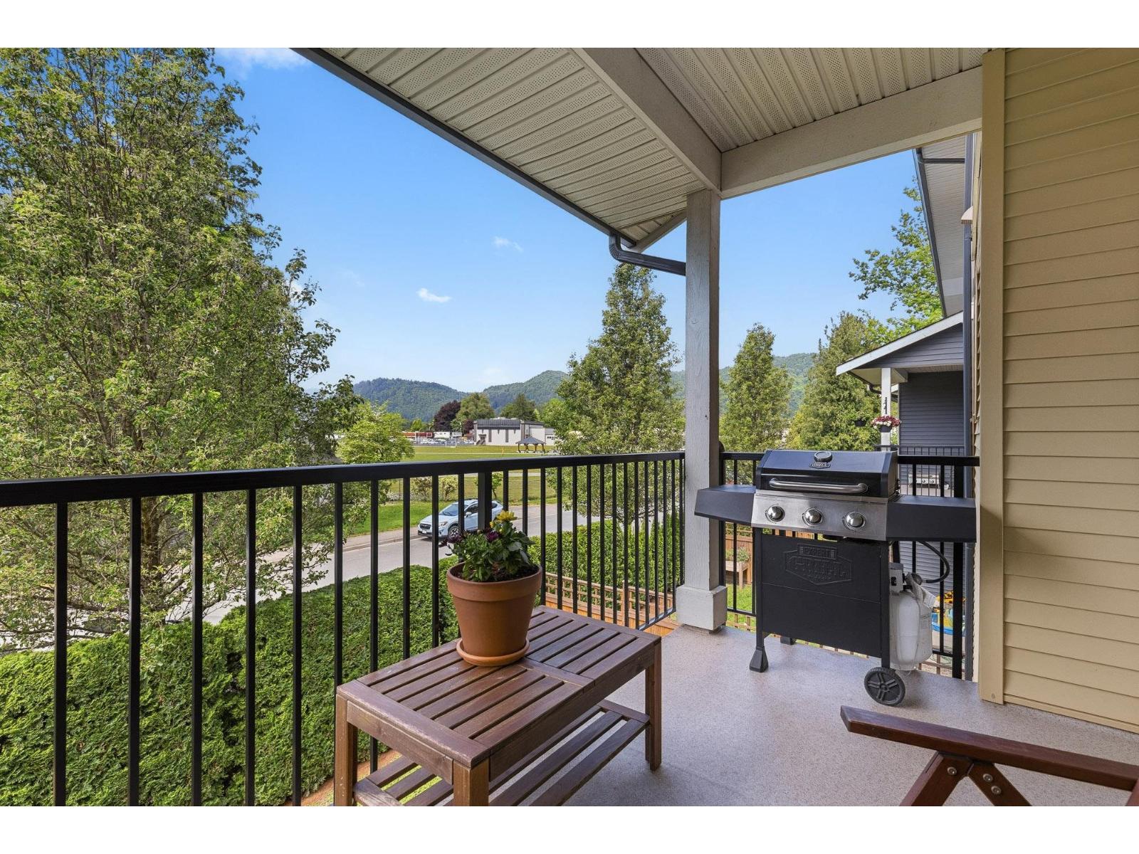 6 1640 MACKAY CRESCENT|Agassiz