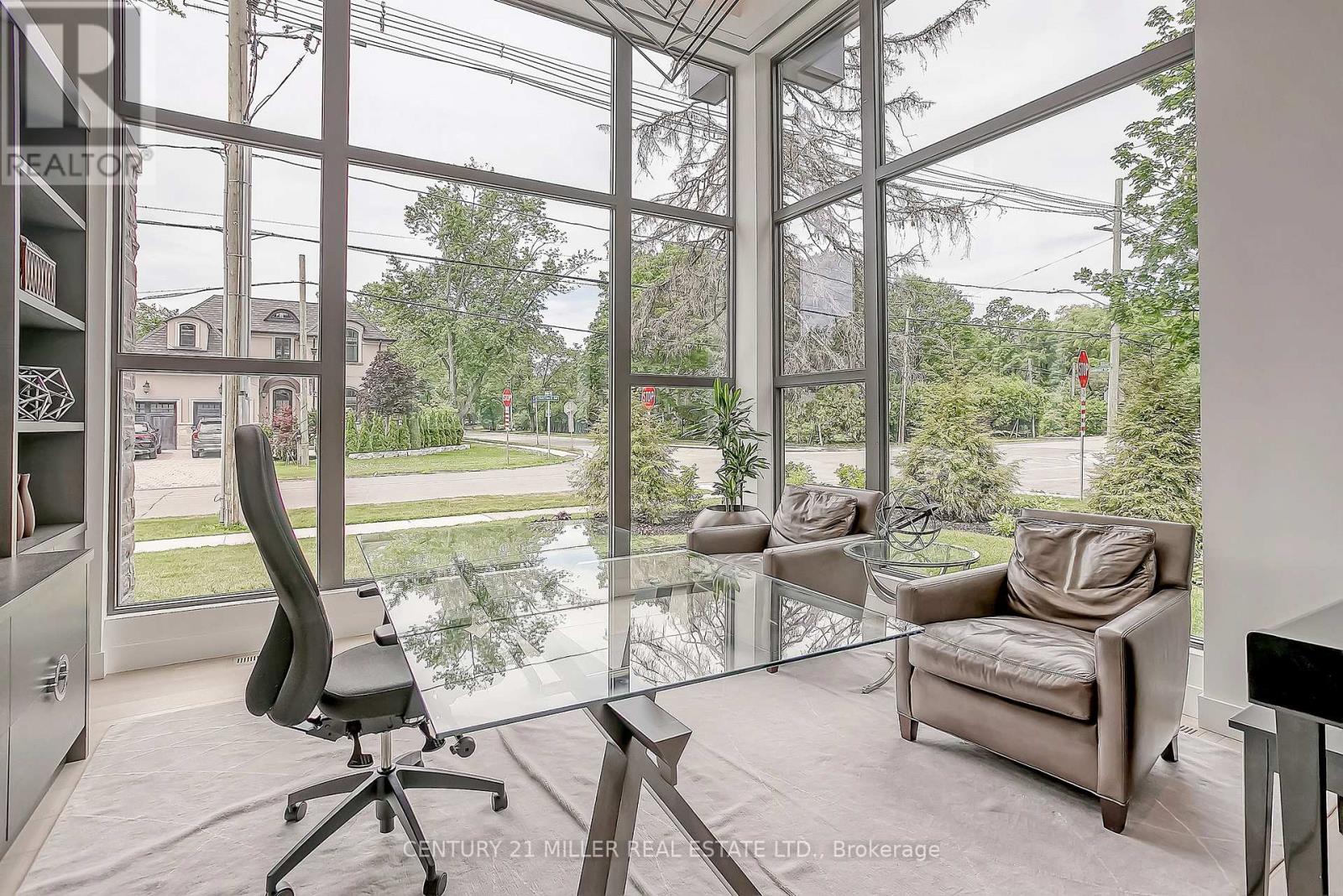 421 CHARTWELL ROAD