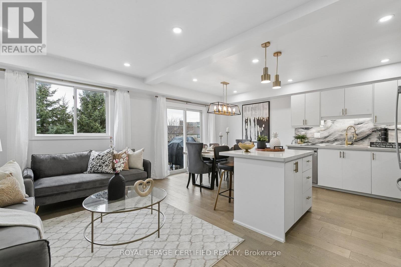 22 GOLDEN TERRACE COURT