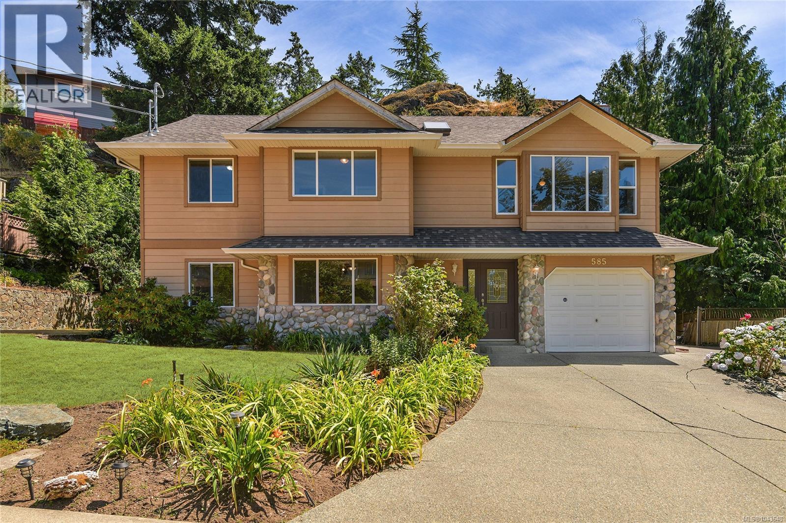 585 HANSEN Ave