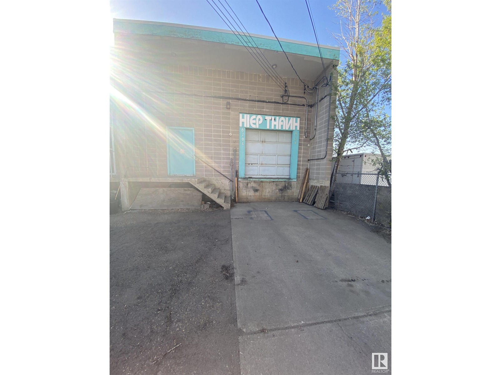 8704 106A AV NW