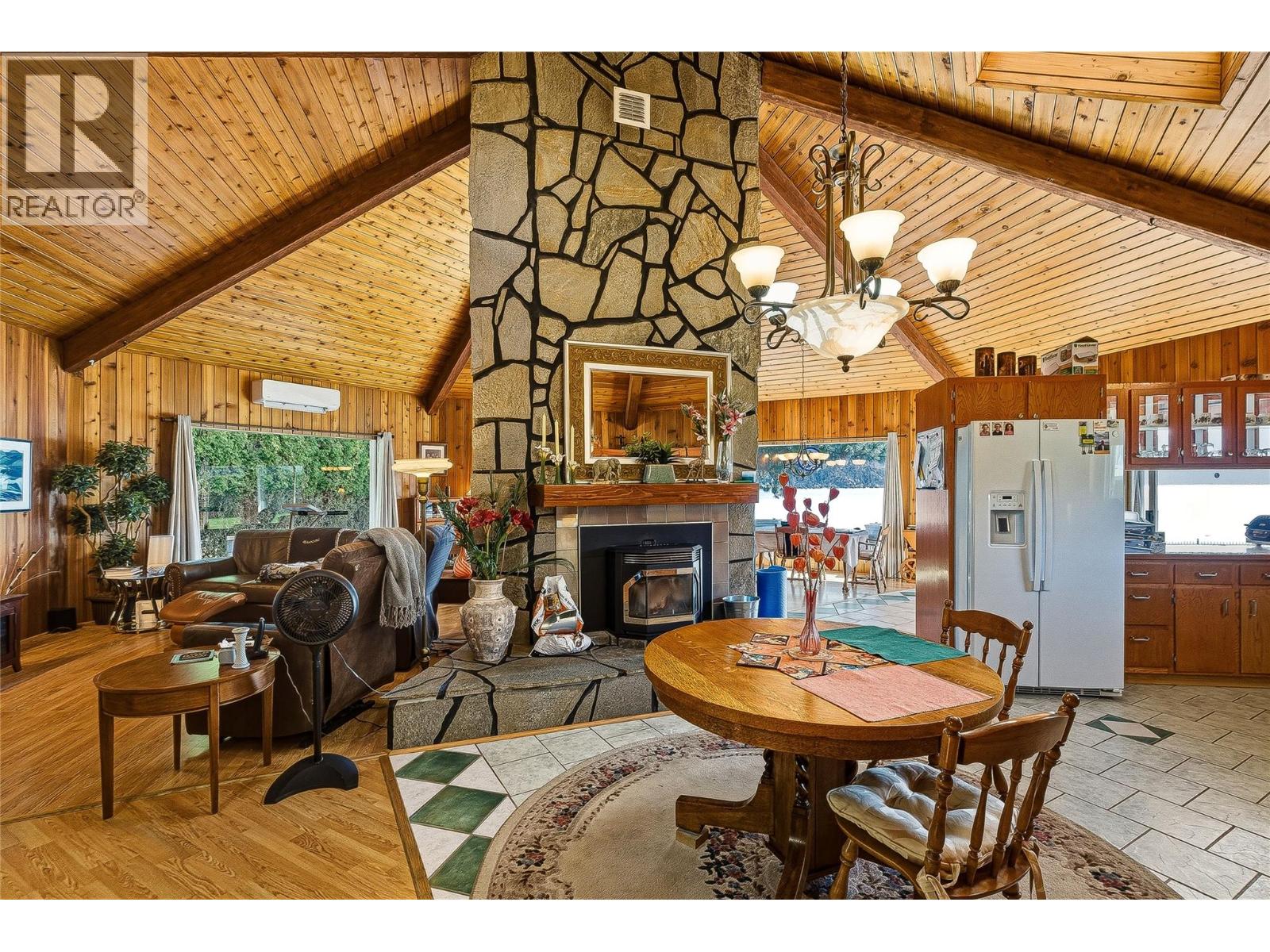 1322 & 1318 Deodar Road