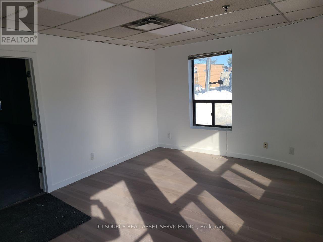 UNIT # 1 C-NORTH - 18 STRATHEARN AVENUE