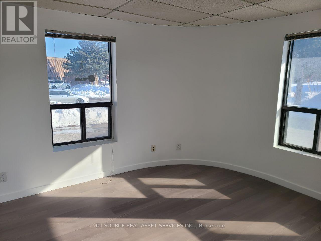 UNIT # 1 C-NORTH - 18 STRATHEARN AVENUE