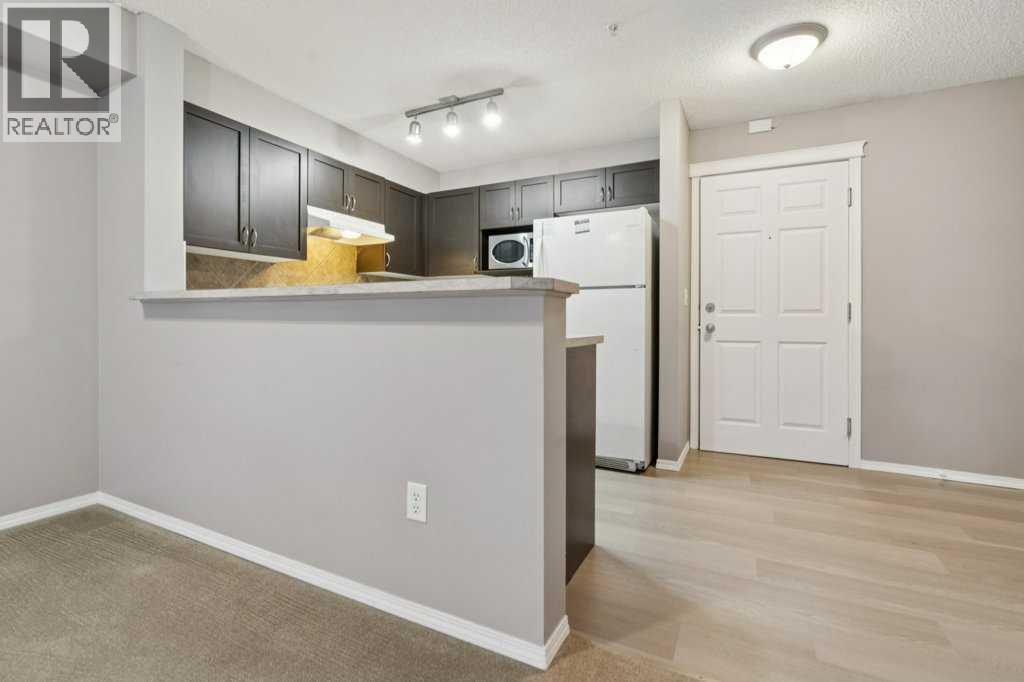 9216, 70 Panamount Drive NW