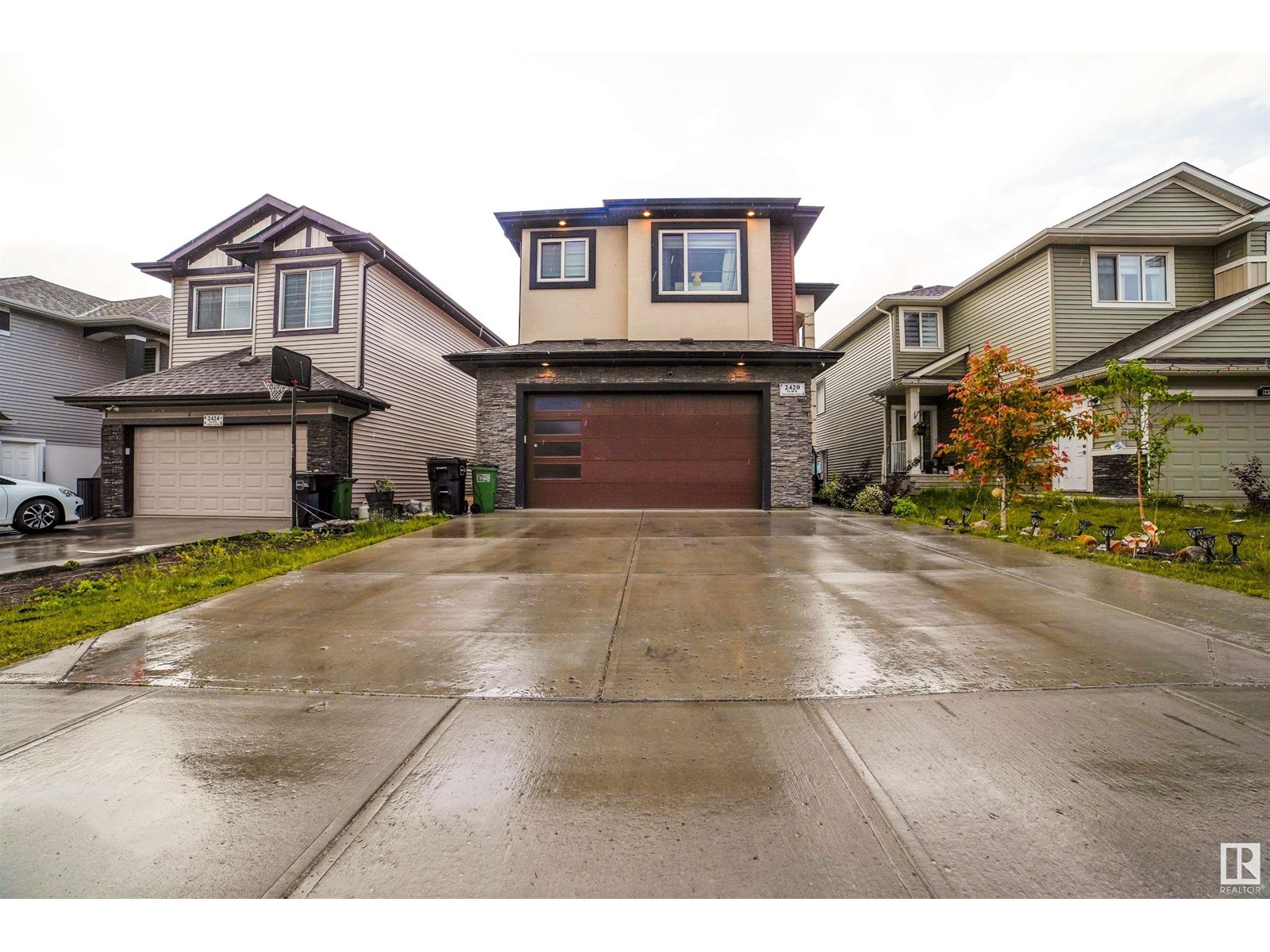 2420 13 AV NW