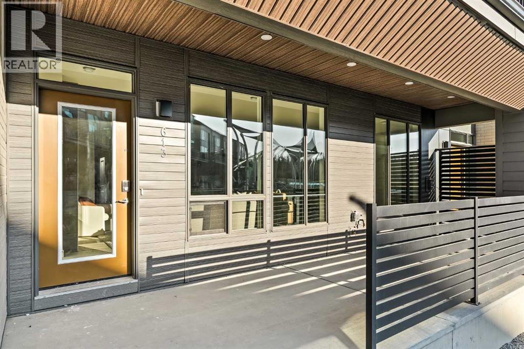 613 Sovereign Common SW