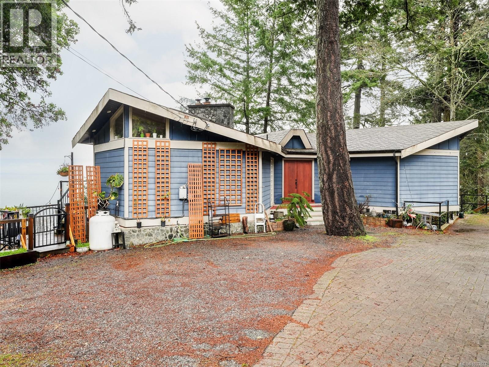 4553 Cordova Bay Rd