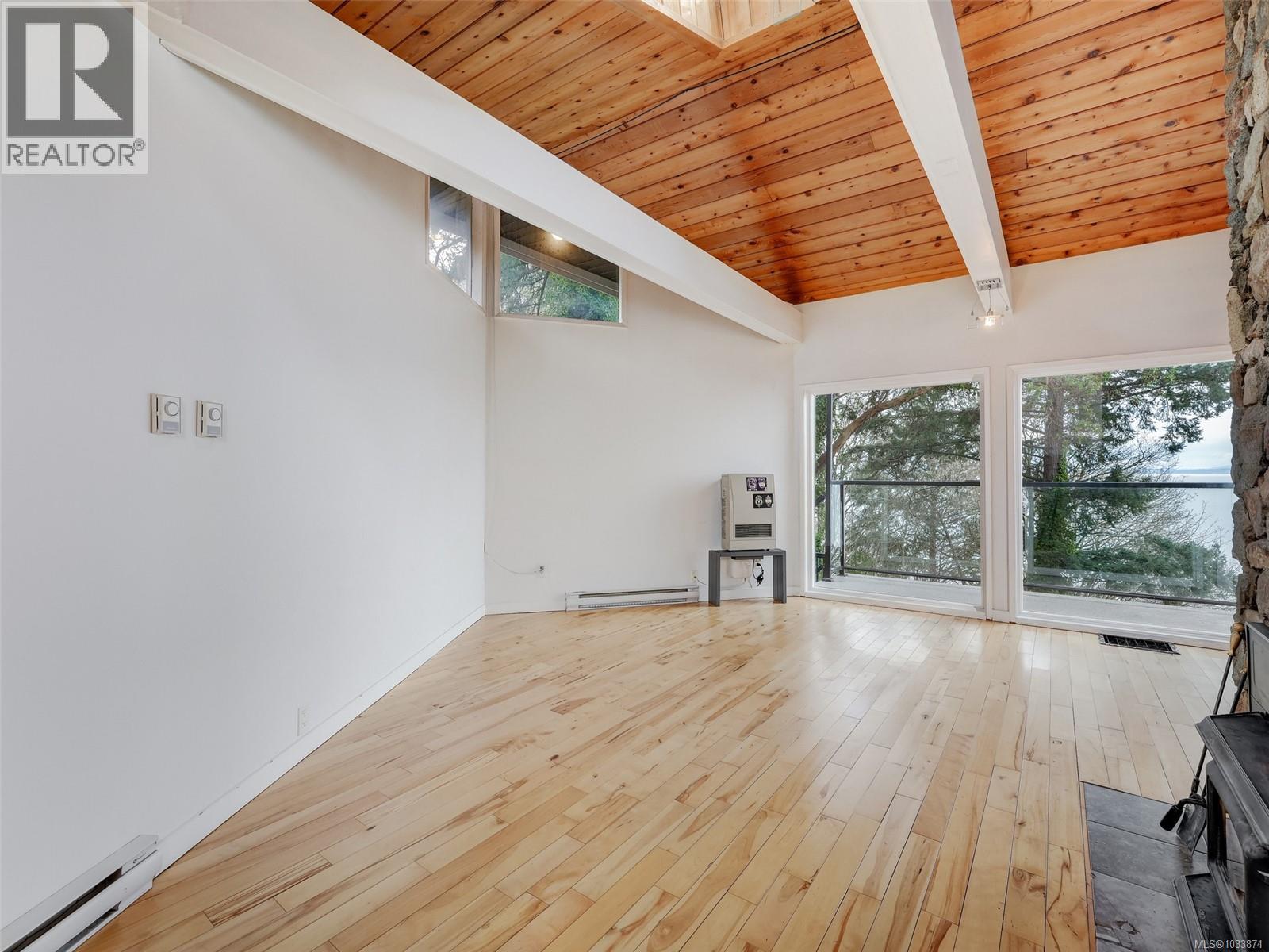 4553 Cordova Bay Rd