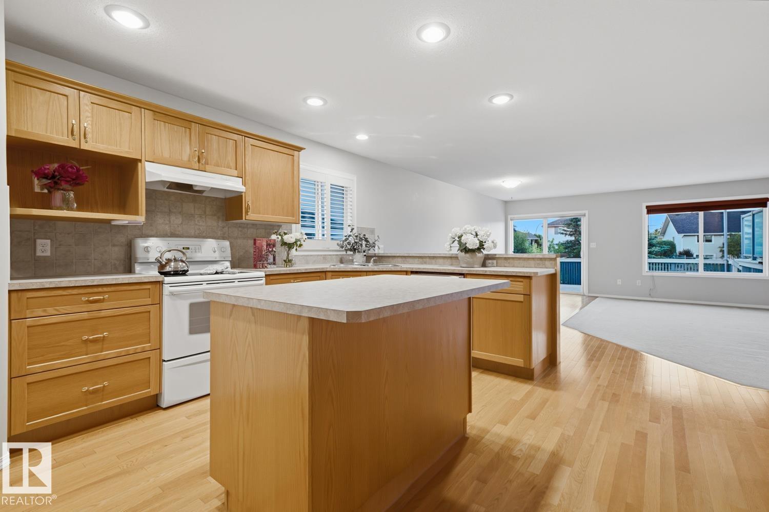 119 CHELSEA WY