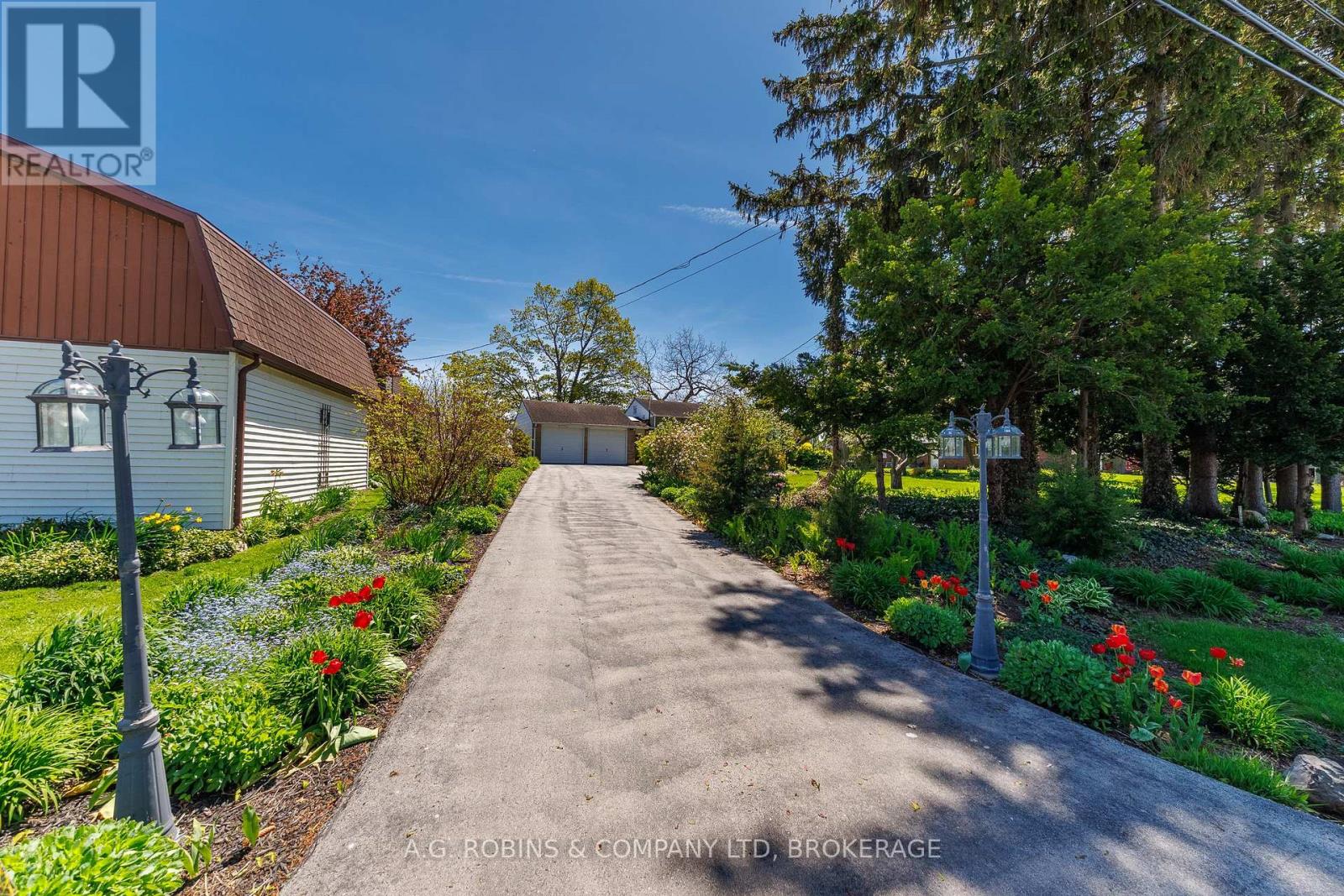 10773 LAKESHORE ROAD