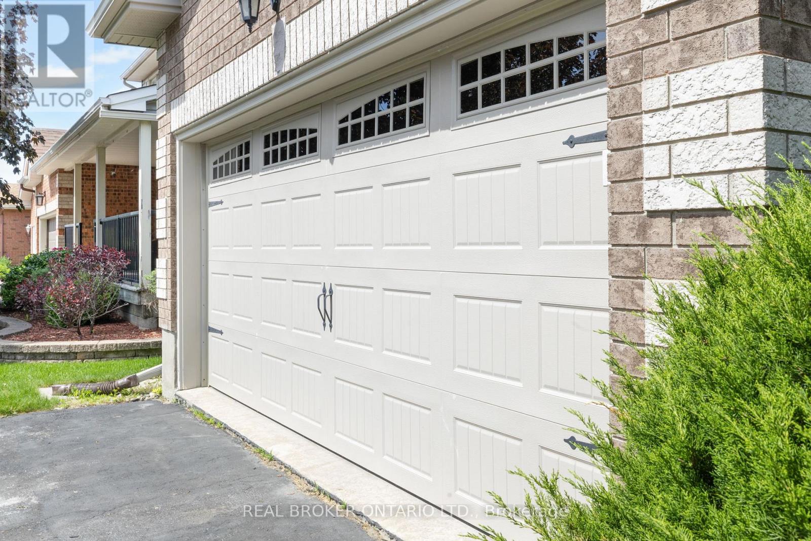 16 FOREST CREEK DRIVE
