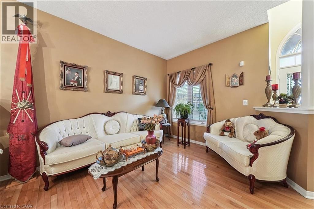 52 MISTYCREEK Crescent