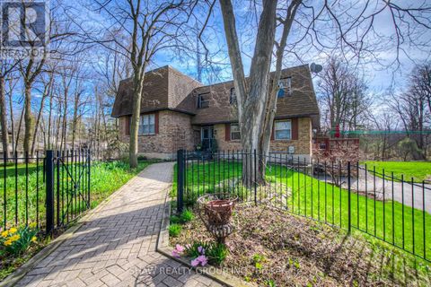 7 SQUIRE COURT Waterloo ON N2J4G8