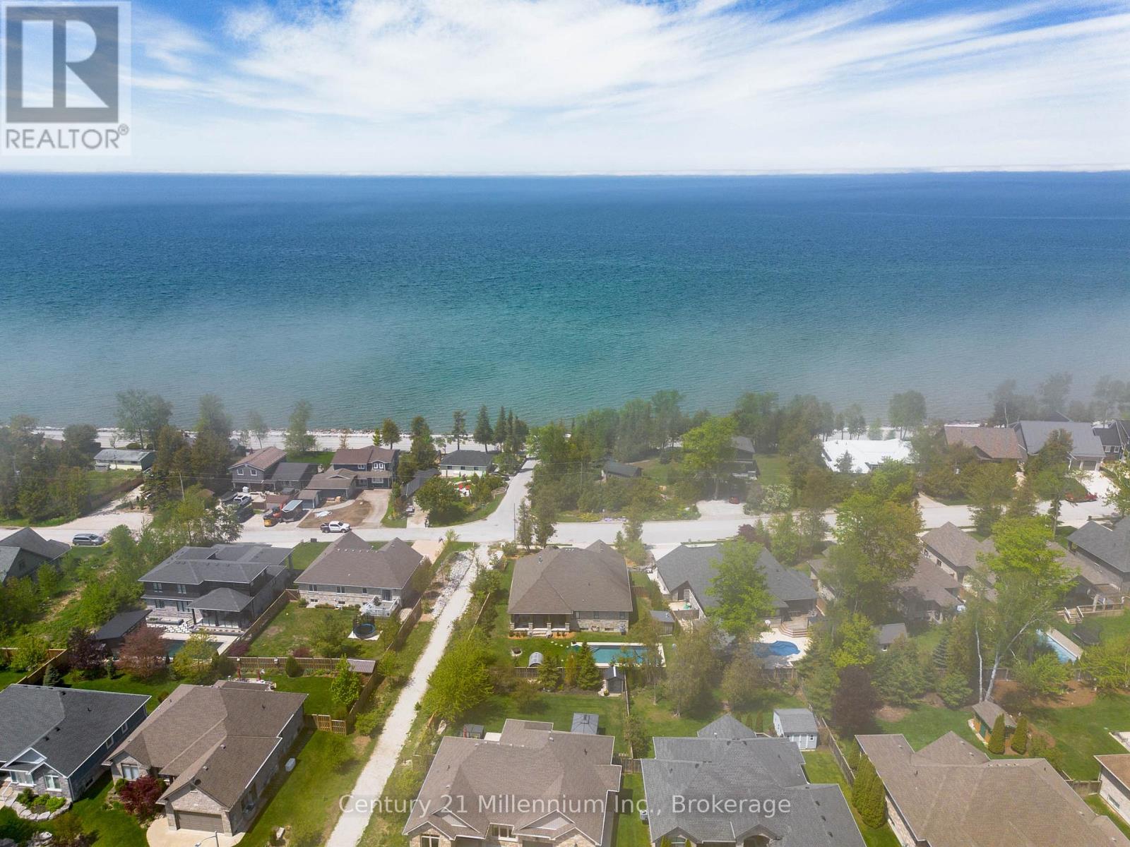 46 FENTON DRIVE