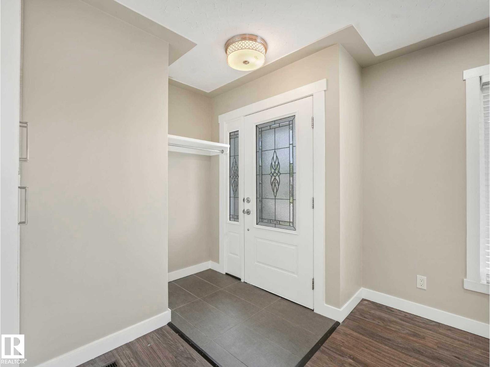 12241 54 ST NW