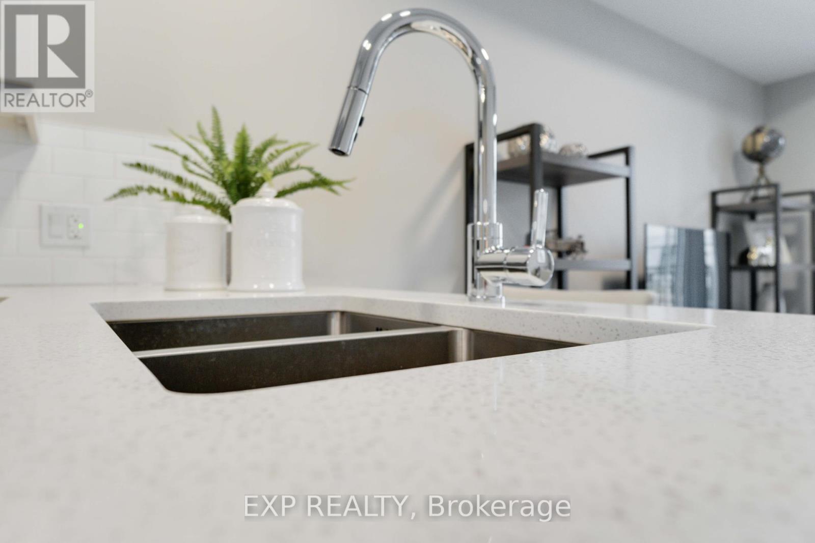 320 - 31 ERIC DEVLIN LANE