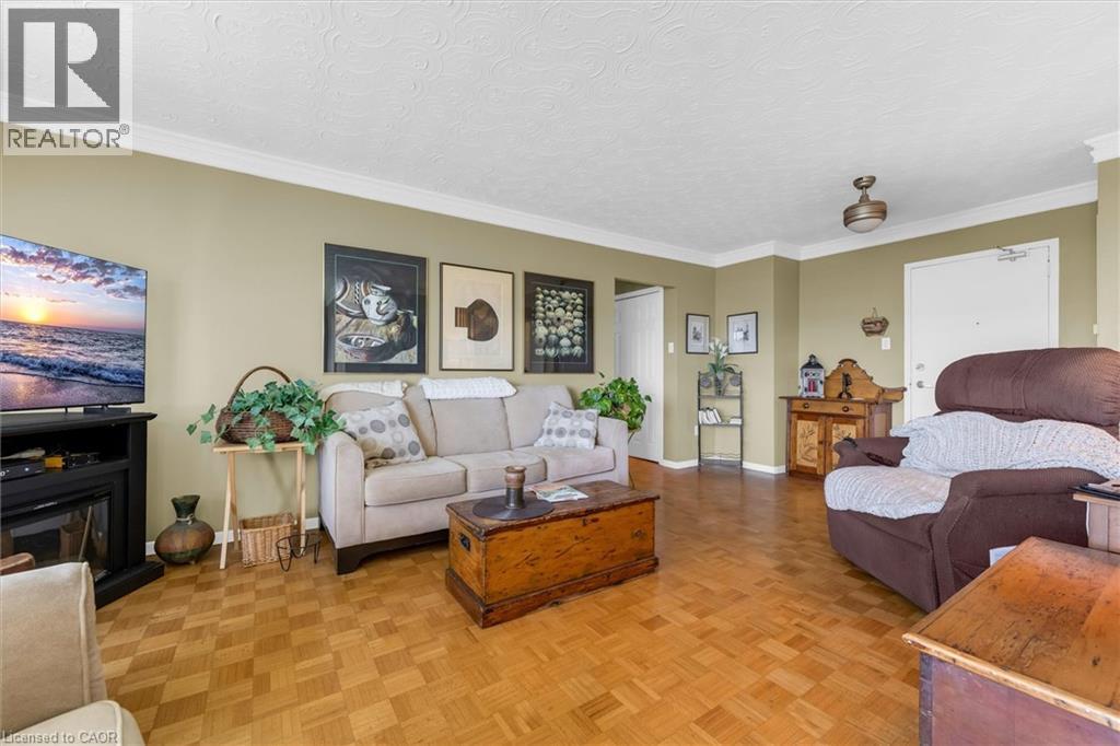35 TOWERING HEIGHTS Boulevard Unit# 1007
