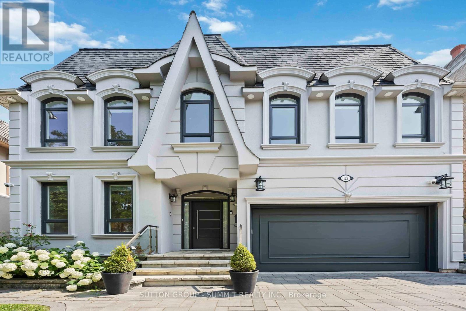 127 MUNRO BOULEVARD