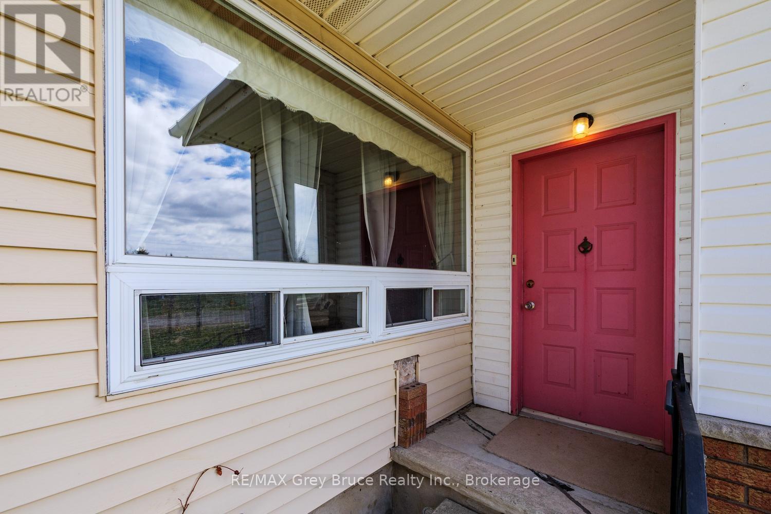 9 BAYFIELD STREET