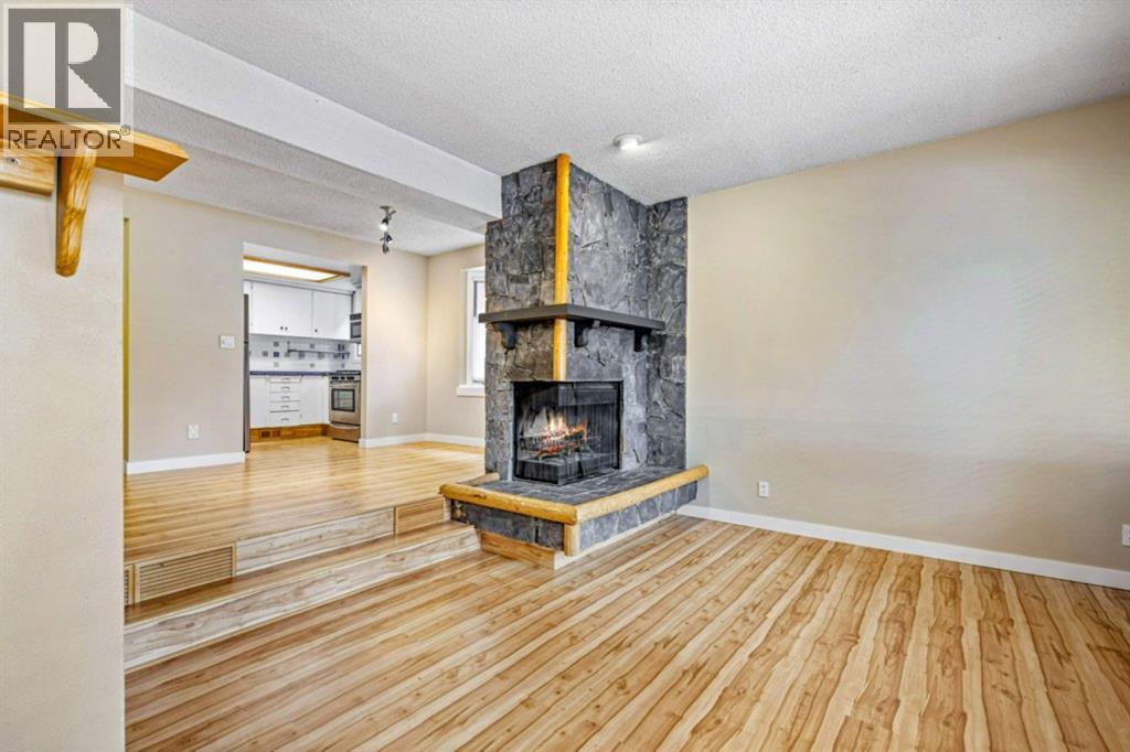 2, 833 5th Street