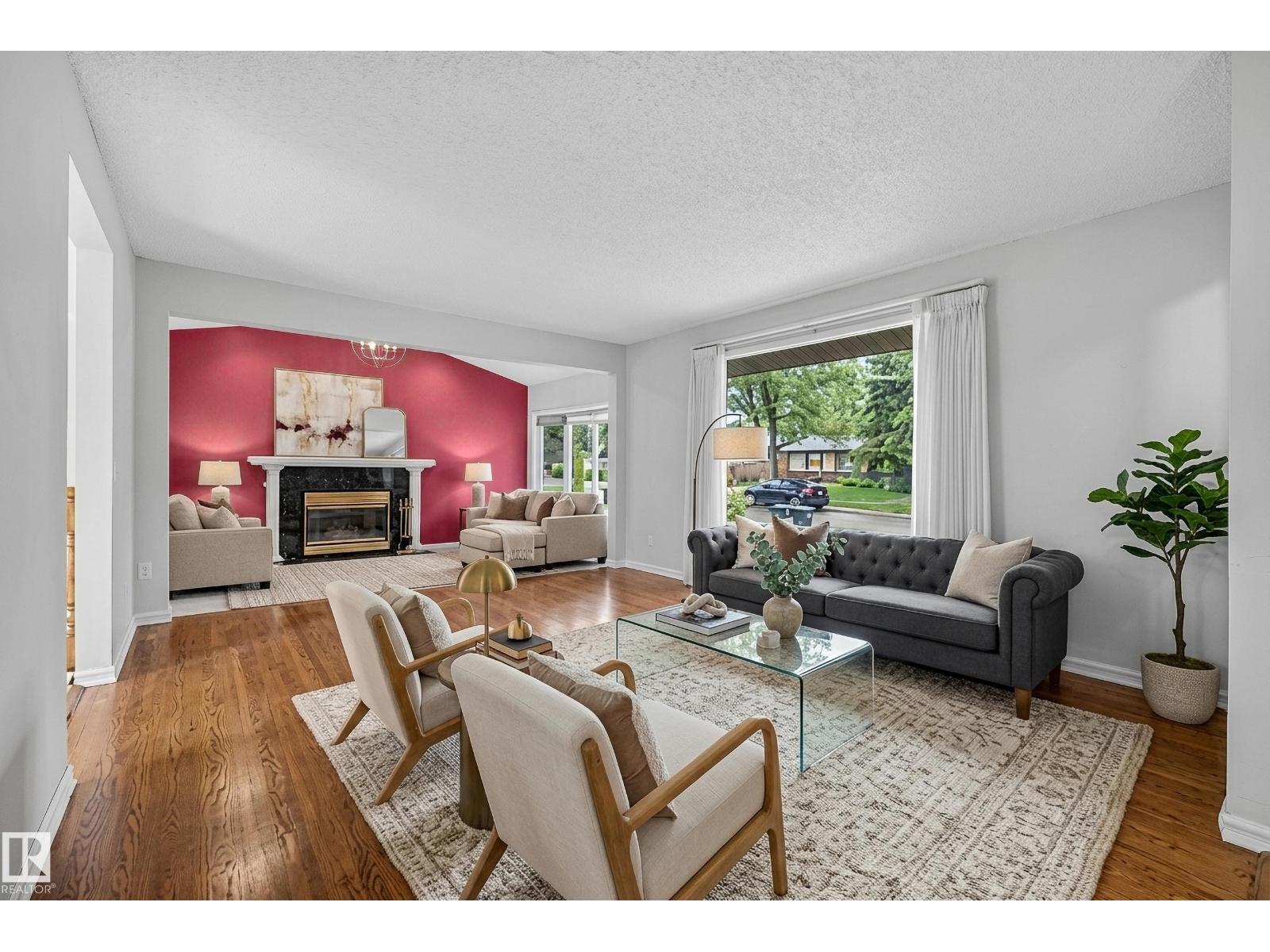 121 CEDAR ST