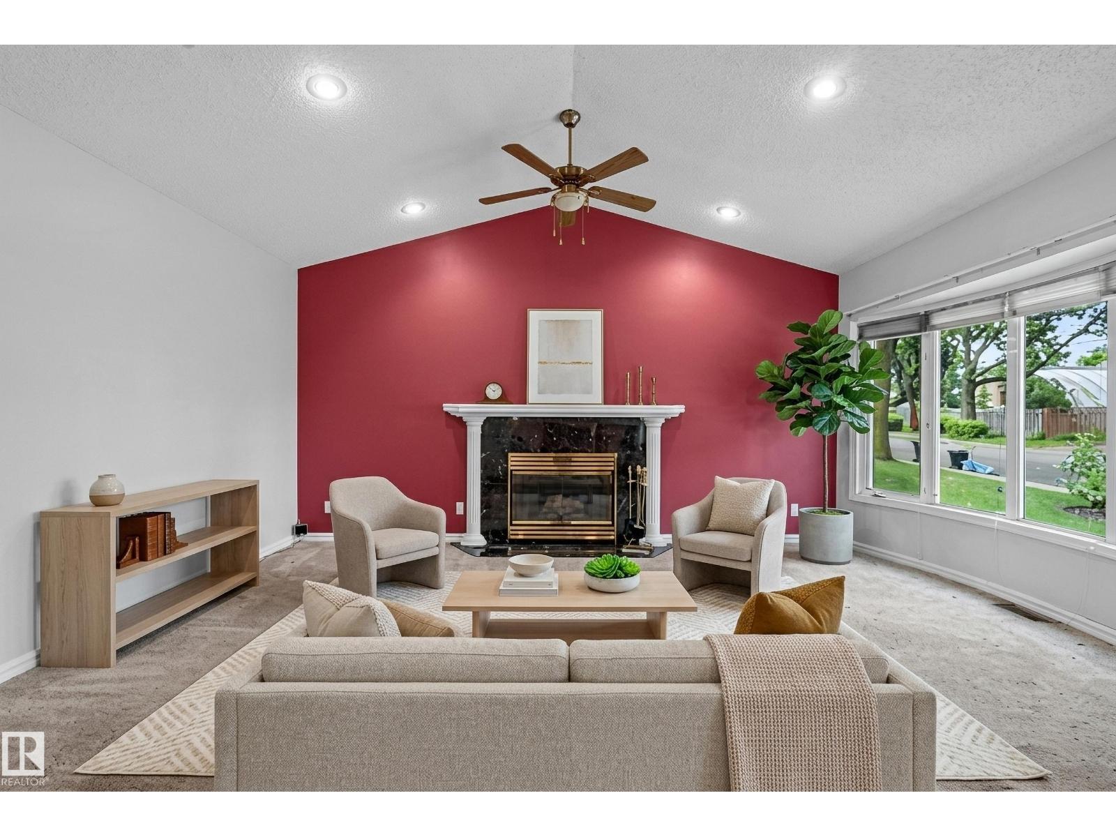 121 CEDAR ST