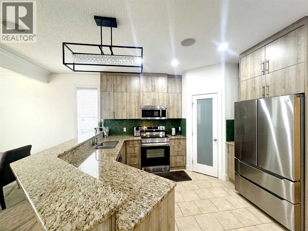 109 KINNIBURGH Boulevard E