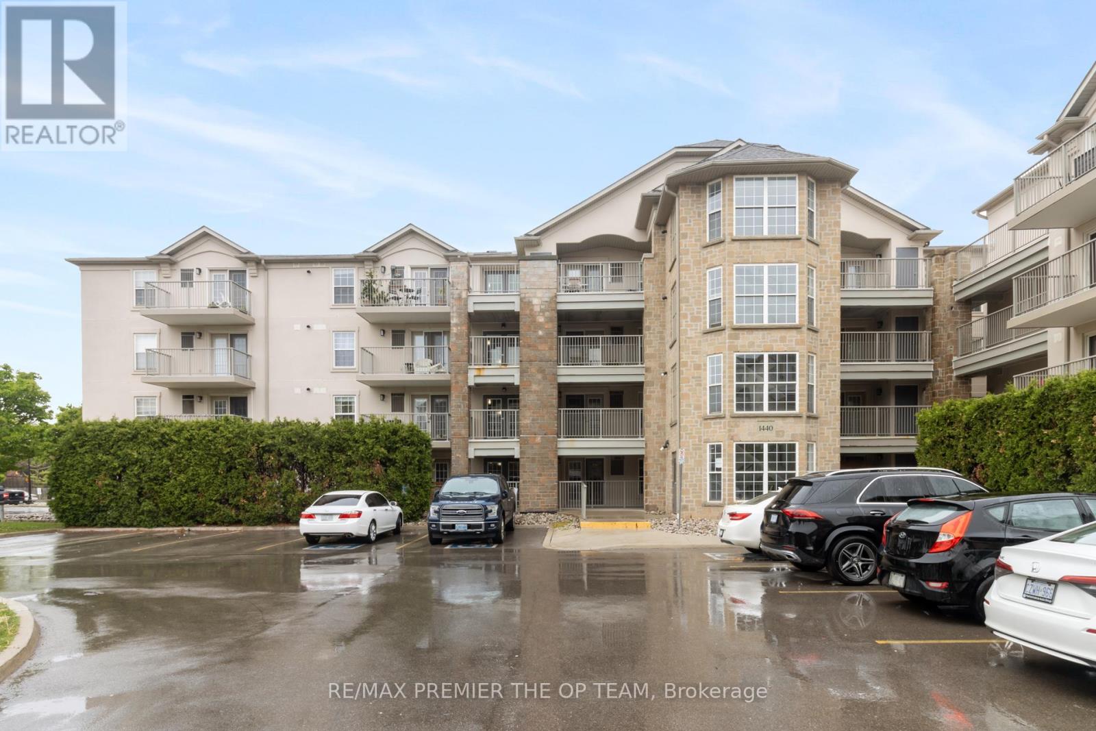 404 - 1440 BISHOPS GATE