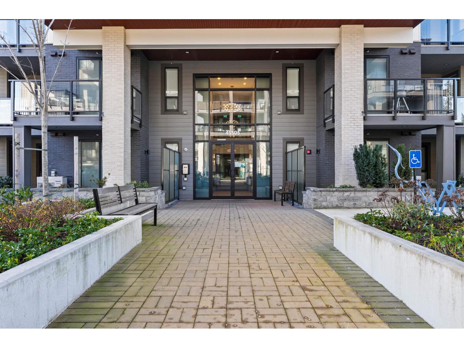 112 45505 CAMPUS DRIVE|Garrison Crossing