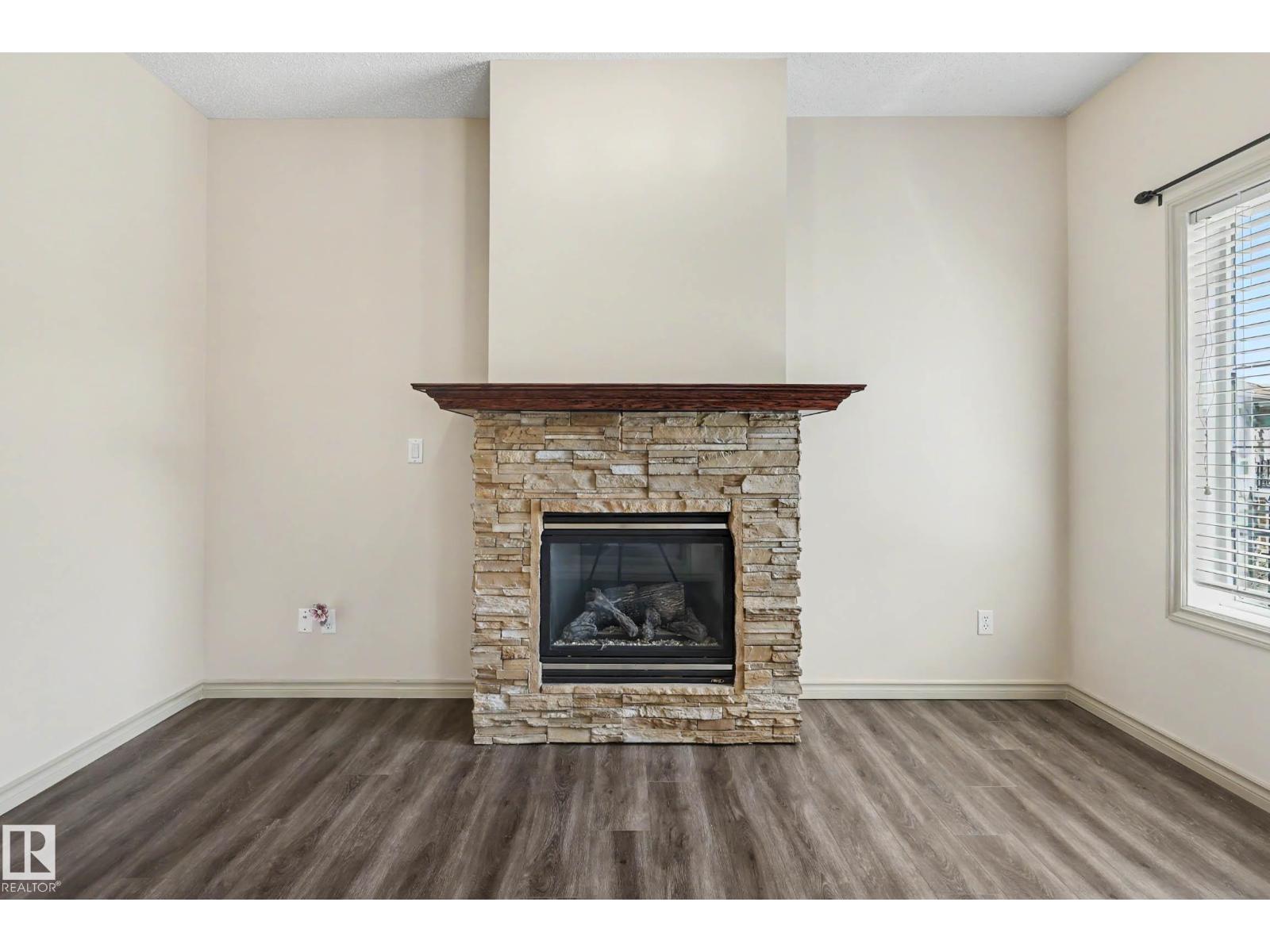 #92 13825 155 AV NW
