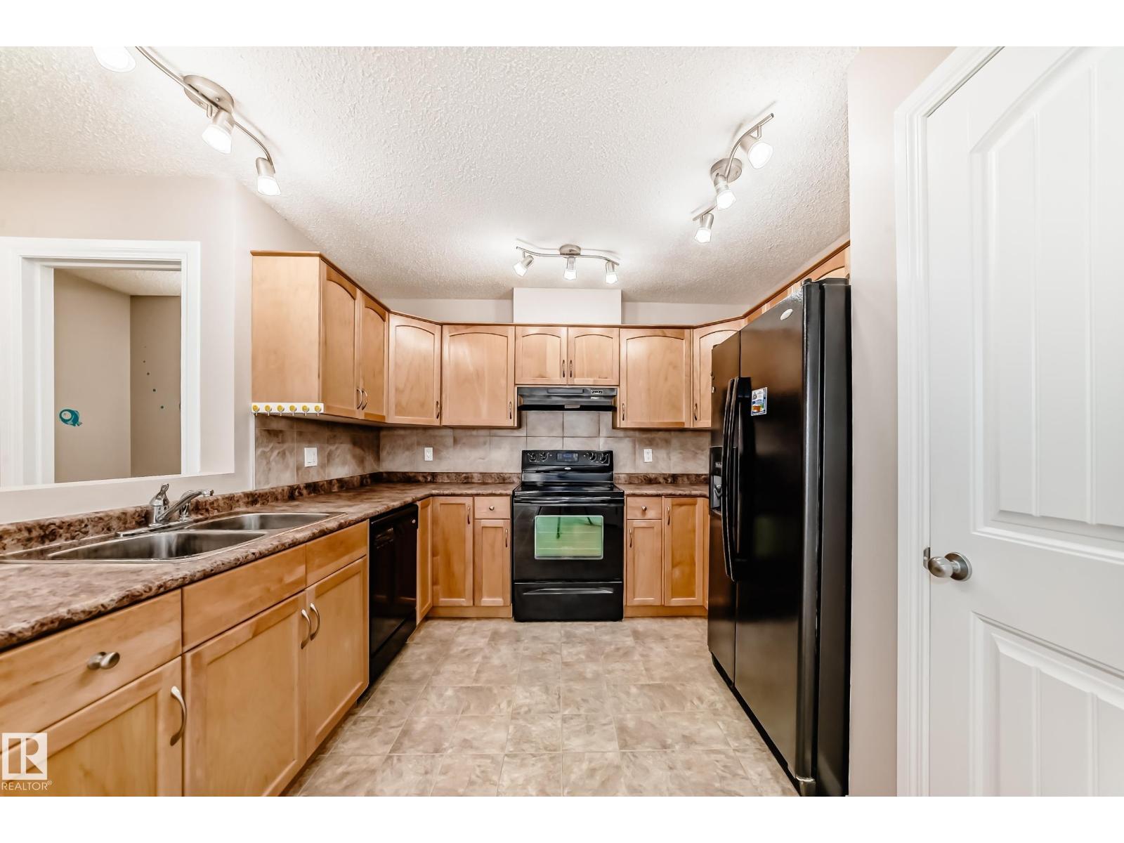12127 82 ST NW