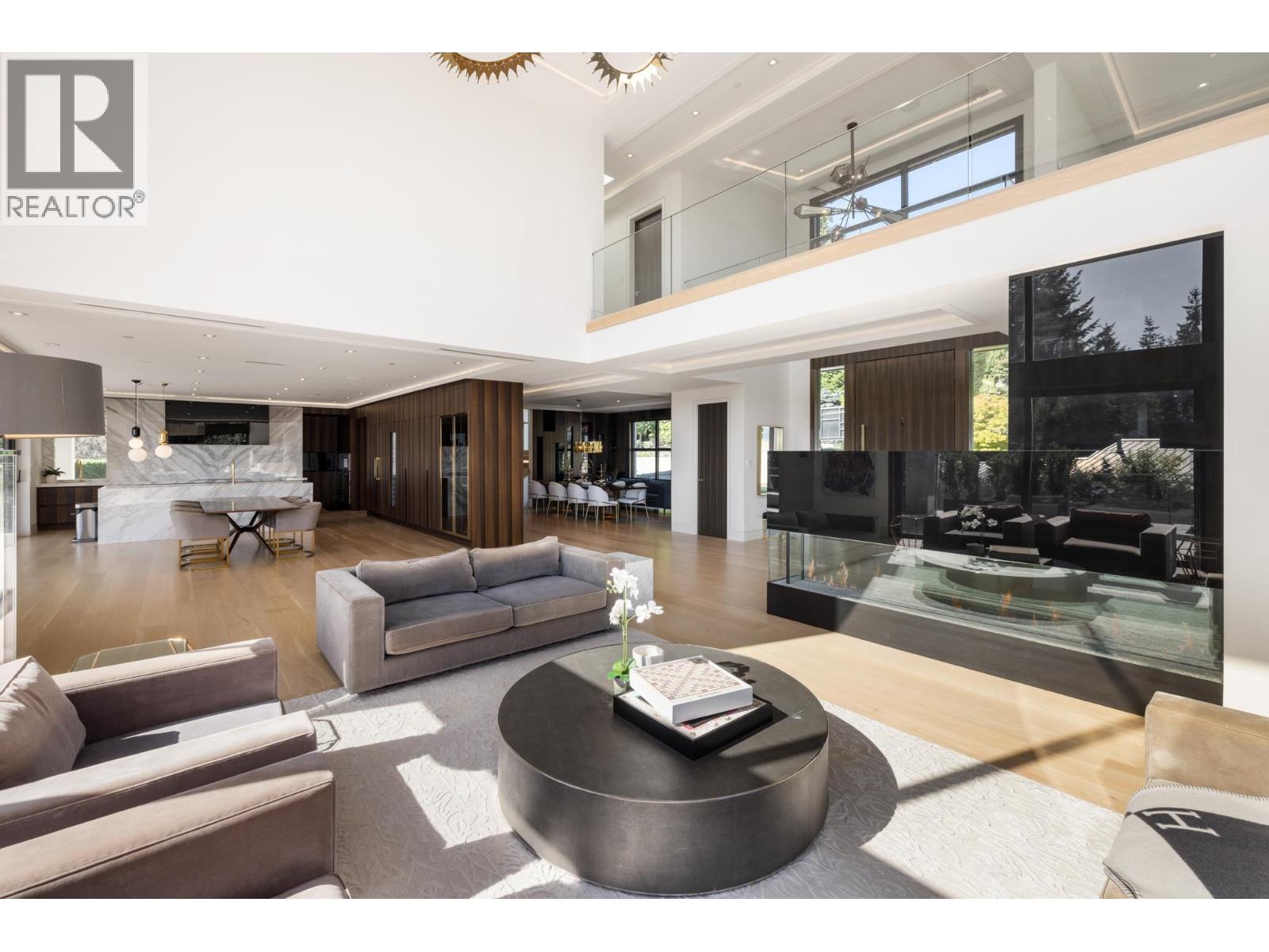 1050 KING GEORGES WAY