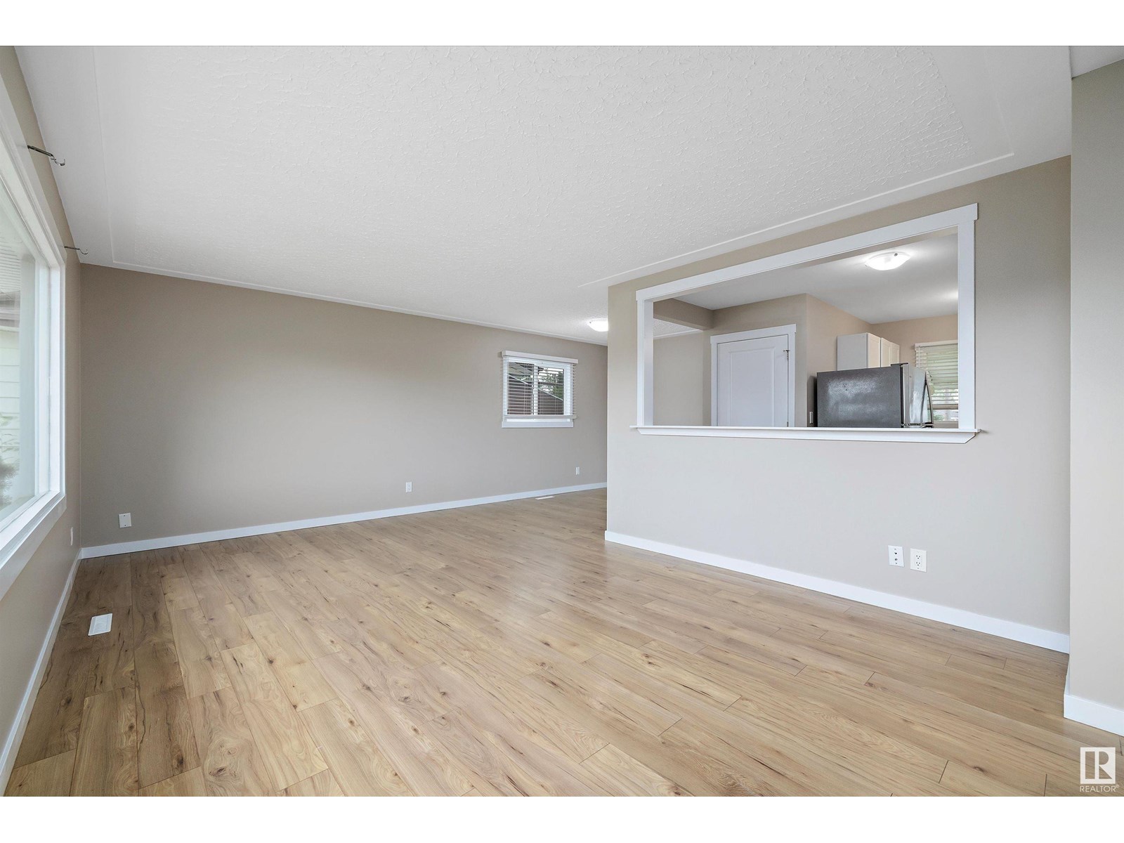 13320 105 ST NW