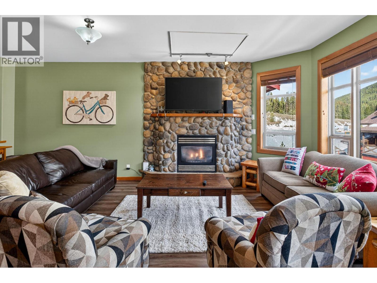 360 Strayhorse Road Unit# 19