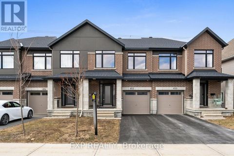 653 PUTNEY CRESCENT Ottawa ON K2S2N7