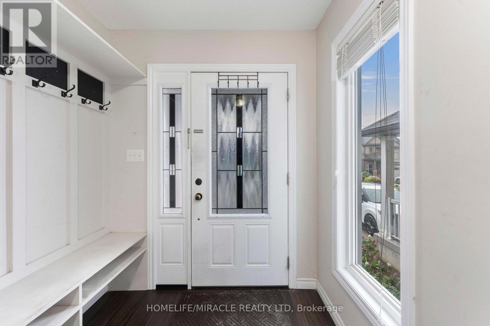 6 POMPEII STREET